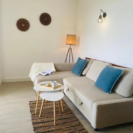 Paradise Holidays 2 Bedrooms & Sea View, Cristianos, Tenerife Apartament Arona (Tenerife)